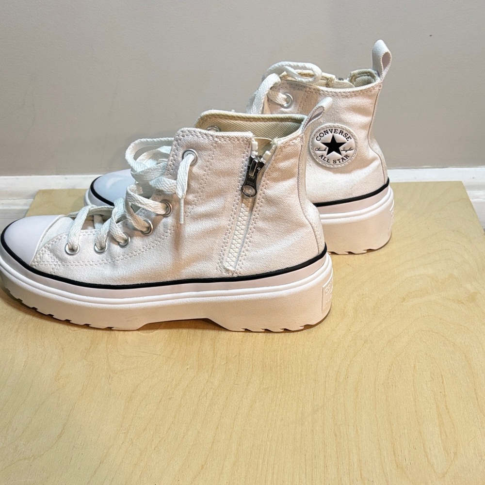 White Converse - image 4